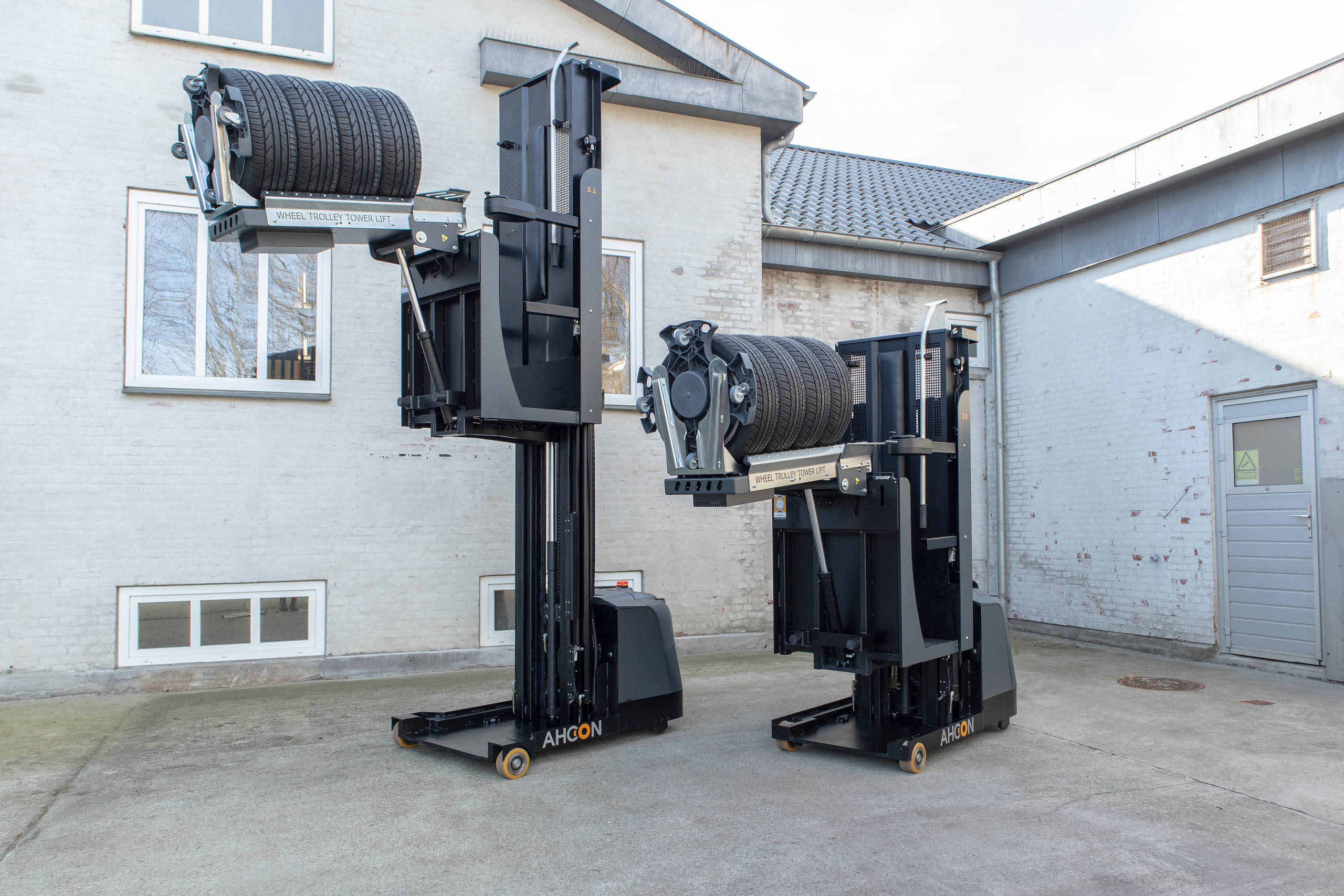 Wheel Trolley Tower Lift